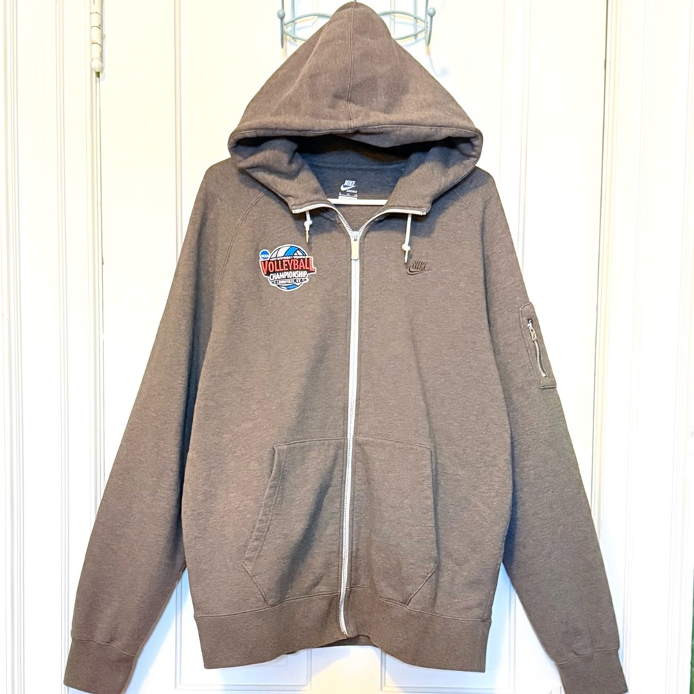 NIKE 2012 NCAA Louisville, KY Women's Volleyball Championship Hoodie XL